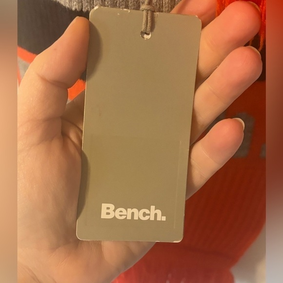 Bench- NET- super soft scarf - Picture 4 of 5